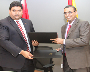 Photo of T&T AND GUYANA ENERGY MINISTERS INK MOU ON COOPERATION IN ENERGY RELATED MATTERS