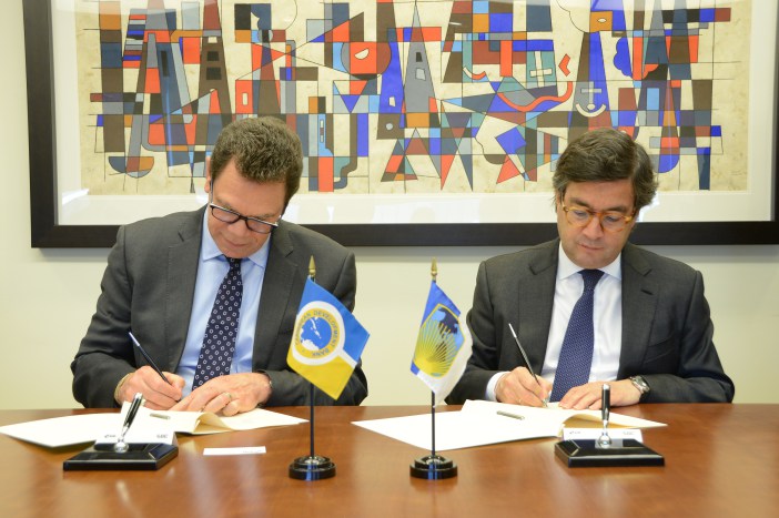 Photo of CDB, IDB sign agreement to strengthen partnership